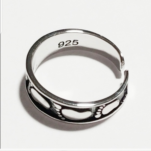 *Foot Print Sterling Silver Toe Ring - Picture 2 of 5